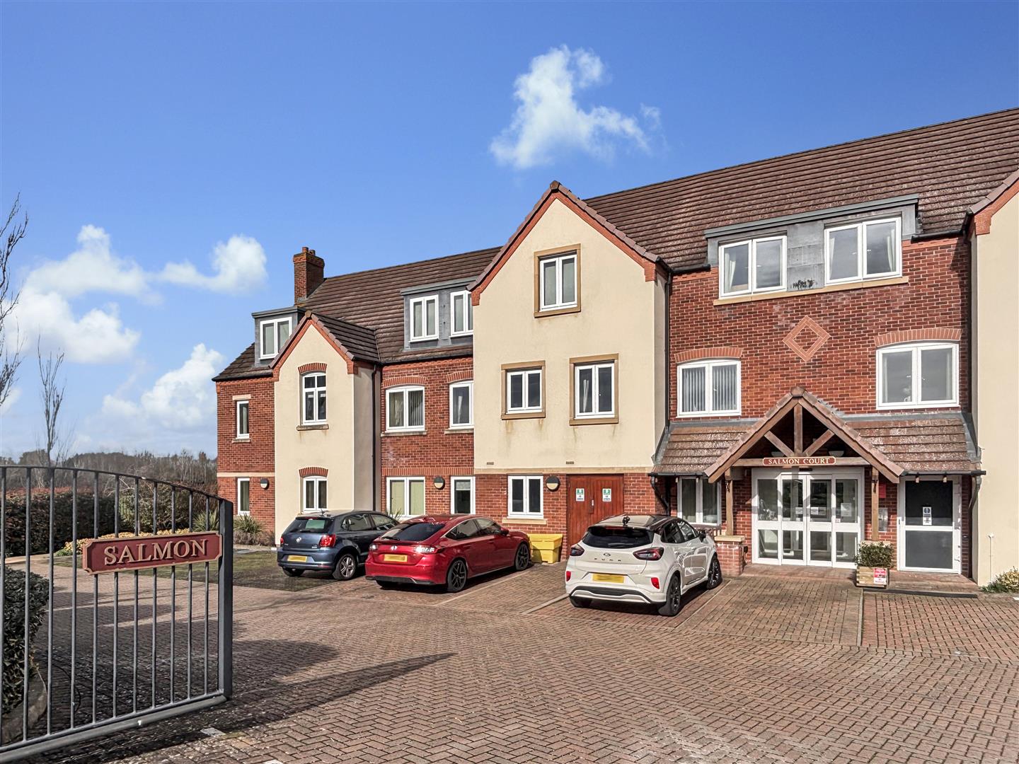 1 Bed 1 Bath Property For Sale In Stratford Road Wellesbourne CV35 9SF 1-bed-1-bath-property-for-sale-in-stratford-road-wellesbourne-cv35-9sf